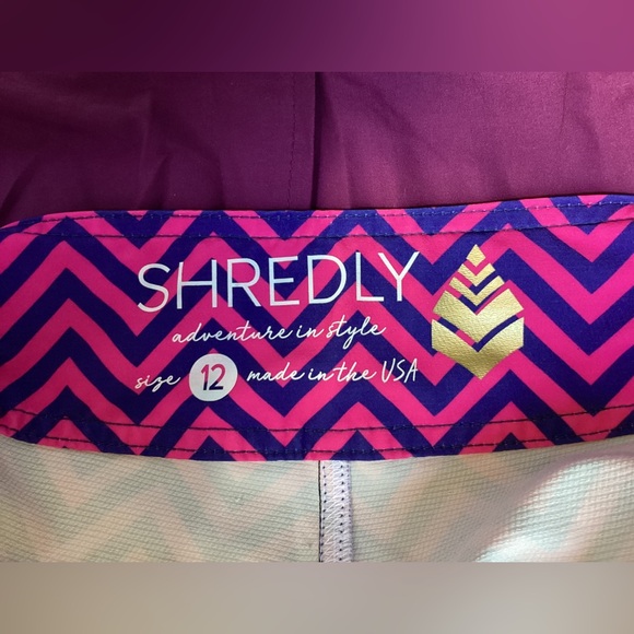 Shredly Women's Athletic Shorts - Pink Chevron - Picture 5 of 6